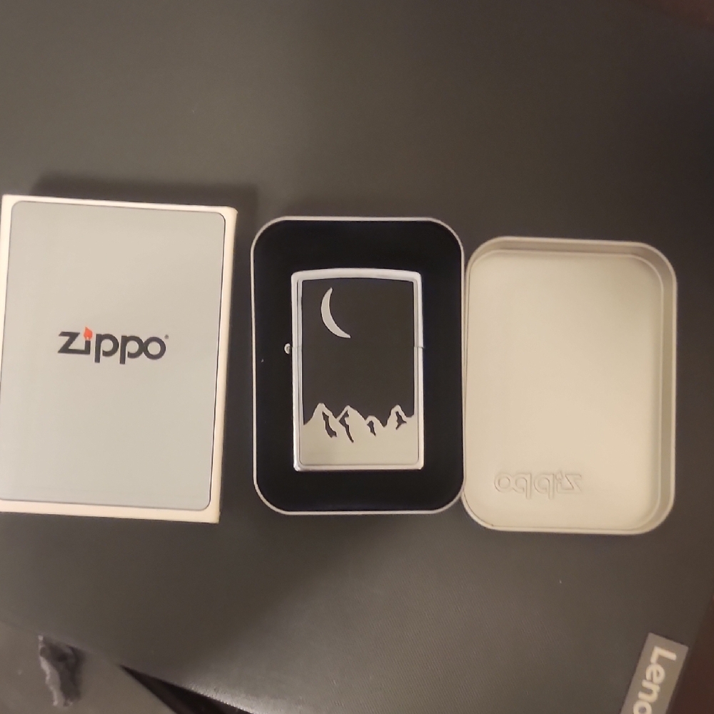 Marlboro Zippo Moon and Mountains Zippo
